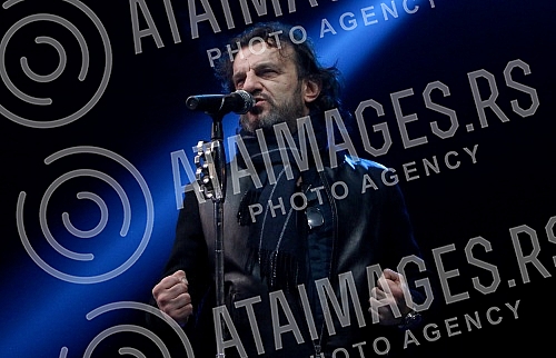 On the square in the municipality of Obrenovac Aca Lukas (Aleksandar Vuksanovic) held a concert in organization of the Skymusic.Na trgu u opstini Obrenovac odrzan besplatan koncert Ace Lukasa (Aleksandar Vuksanovic) u organiyaciji Skymusic.