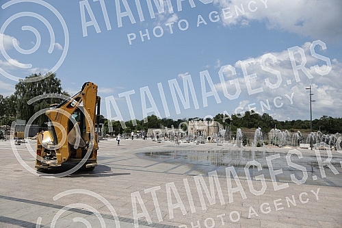 The reconstruction of King Milan Square in the center of Nis has been going on for three years, and was crowned with a humorous Guinness World Record for breaking the record in the category of the longest reconstruction of a square in the world. 