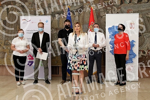The Ministry of Human and Minority Rights and Social Dialogue and the German Organization for International Cooperation (GIZ) held a press conference at the Palace of Serbia to discuss a vaccination campaign in the languages of national minorities.