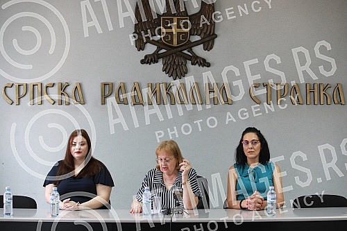 SRS Vice President Vjerica Radeta spoke at the press conference at the headquarters of the Serbian Radical Party.