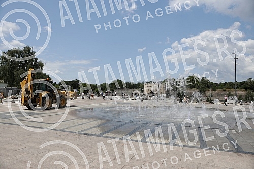 The reconstruction of King Milan Square in the center of Nis has been going on for three years, and was crowned with a humorous Guinness World Record for breaking the record in the category of the longest reconstruction of a square in the world. 