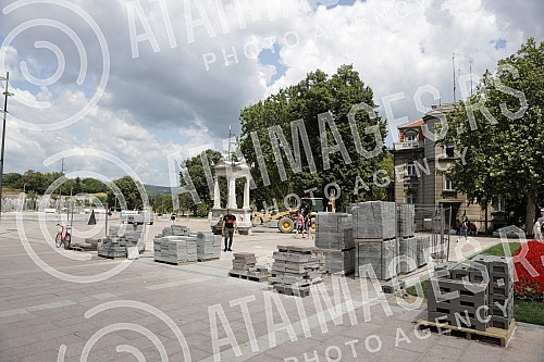 The reconstruction of King Milan Square in the center of Nis has been going on for three years, and was crowned with a humorous Guinness World Record for breaking the record in the category of the longest reconstruction of a square in the world. 