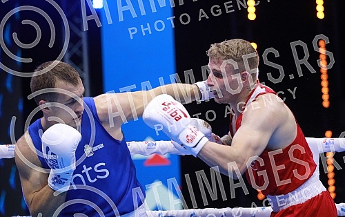 2021 Olympic Boxing World Championships - Stark Arena. Round 32, Light Heavyweight (80kg), Kaan Aykutsun(Turkey) (RED) vs Vladimir Mironchikov (Serbia).Svetsko prvenstvo u olimpijskom boksu 2021 - Stark arena.
