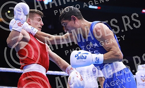 2021 Olympic Boxing World Championships - Stark Arena. Round 32, Light Welterweight (63.5kg), Kerem Oezmen (Turkey) (RED) vs Pavel Fedorov (Serbia).Svetsko prvenstvo u olimpijskom boksu 2021 - Stark arena.