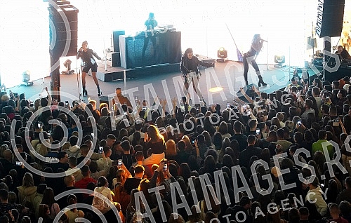 Galerija Belgrade, the largest shopping, gastronomic and entertainment destination in the region, is celebrating its first birthday and on that occasion the Music Fest Gallery has been organized.Galerija Belgrade, najveca soping, gastronomska i zab