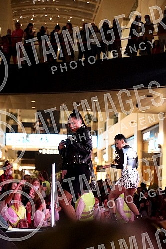 Galerija Belgrade, the largest shopping, gastronomic and entertainment destination in the region, is celebrating its first birthday and on that occasion the Music Fest Gallery has been organized.Galerija Belgrade, najveca soping, gastronomska i zab