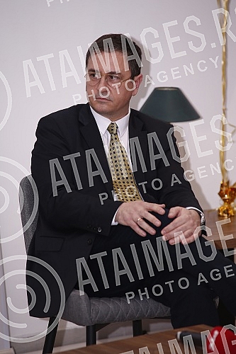 A press conference was held at the RTS Club on the occasion of the presentation of the new, jubilee 85th season of the RTS Symphony Orchestra.U RTS klubu je odrzana konferencija za medije povodom predstavljanja nove, jubilarne 85. sezone Simfonijsk