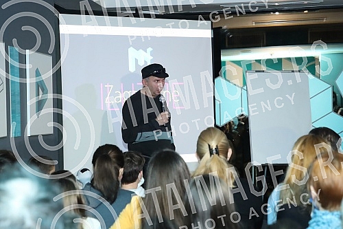 Well-known and award-winning children's book writer Uros Petrovic, one of the best IQ X solvers in the world, former president of Mensa and the Museum of Illusions, hosted a creative interactive evening.Poznati i nagradjivani pisac knjiga za decu -