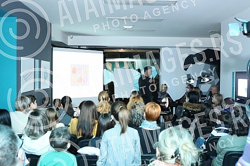 Well-known and award-winning children's book writer Uros Petrovic, one of the best IQ X solvers in the world, former president of Mensa and the Museum of Illusions, hosted a creative interactive evening.Poznati i nagradjivani pisac knjiga za decu -