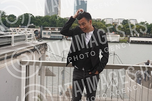 Zeljko Vasic was supposed to hold a concert as part of the promotion of the Tourist Offer of Herceg Novi and the promotion of the Skala festival at the Belgrade Manifesto, but the program was postponed to tomorrow due to bad weather..Zeljko Vasic j