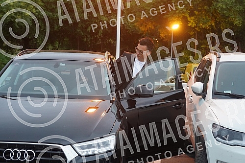 Zeljko Vasic was supposed to hold a concert as part of the promotion of the Tourist Offer of Herceg Novi and the promotion of the Skala festival at the Belgrade Manifesto, but the program was postponed to tomorrow due to bad weather..Zeljko Vasic j