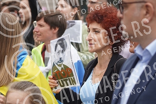 An informal group of citizens 