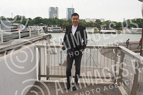 Zeljko Vasic was supposed to hold a concert as part of the promotion of the Tourist Offer of Herceg Novi and the promotion of the Skala festival at the Belgrade Manifesto, but the program was postponed to tomorrow due to bad weather..Zeljko Vasic j