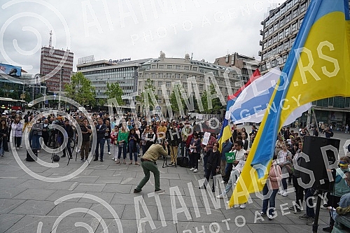 An informal group of citizens 
