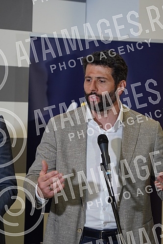 The Mayor of Belgrade, Aleksandar Sapic, held a meeting with communal militiamen and inspectors from the Secretariat for Inspection Affairs of the City of Belgrade in the Municipal Hall, and after the meeting a press conference was held where new mea