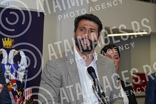 The Mayor of Belgrade, Aleksandar Sapic, held a meeting with communal militiamen and inspectors from the Secretariat for Inspection Affairs of the City of Belgrade in the Municipal Hall, and after the meeting a press conference was held where new mea