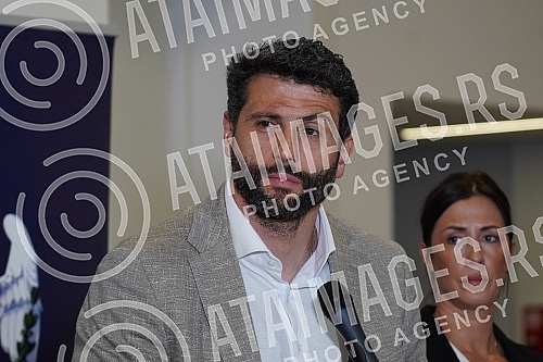 The Mayor of Belgrade, Aleksandar Sapic, held a meeting with communal militiamen and inspectors from the Secretariat for Inspection Affairs of the City of Belgrade in the Municipal Hall, and after the meeting a press conference was held where new mea