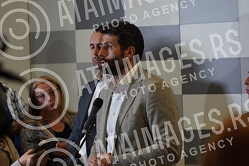 The Mayor of Belgrade, Aleksandar Sapic, held a meeting with communal militiamen and inspectors from the Secretariat for Inspection Affairs of the City of Belgrade in the Municipal Hall, and after the meeting a press conference was held where new mea