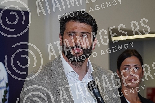 The Mayor of Belgrade, Aleksandar Sapic, held a meeting with communal militiamen and inspectors from the Secretariat for Inspection Affairs of the City of Belgrade in the Municipal Hall, and after the meeting a press conference was held where new mea