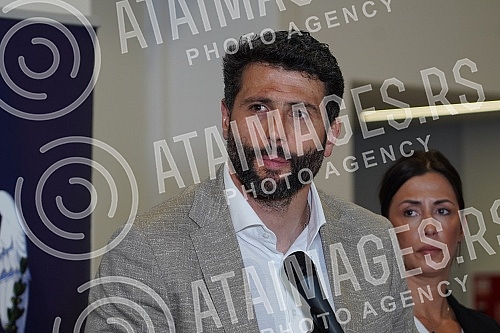 The Mayor of Belgrade, Aleksandar Sapic, held a meeting with communal militiamen and inspectors from the Secretariat for Inspection Affairs of the City of Belgrade in the Municipal Hall, and after the meeting a press conference was held where new mea