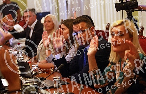 The session of the Health and Family Committee was held in the House of the National Assembly.Sednica Odbora za zdravlje i porodicu odrzana je u Domu Narodne skupstine.