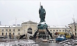 Reconstruction of Sava Square is underway, on which a monument to Stefan Nemanja has been placed, which will be officially unveiled on January 27.U toku je rekonstrukcija Savskog trga, na koje je postavljen spomenik Stefanu Nemanji koji ce zvanicn