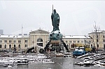 Reconstruction of Sava Square is underway, on which a monument to Stefan Nemanja has been placed, which will be officially unveiled on January 27.U toku je rekonstrukcija Savskog trga, na koje je postavljen spomenik Stefanu Nemanji koji ce zvanicn