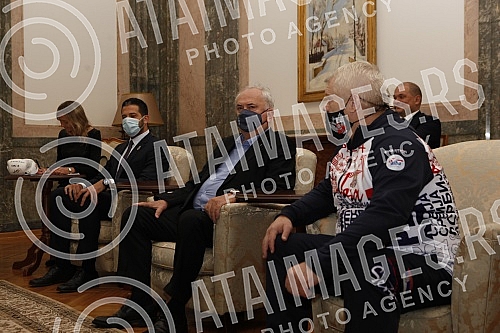 The President of the Republic of Serbia, Aleksandar Vucic, met with the winner of the bronze medal at the World Boxing Championship, Vladimir Mironcikov, and the delegation of the Boxing Association of Serbia. Predsednik Republike Srbije Aleksandar