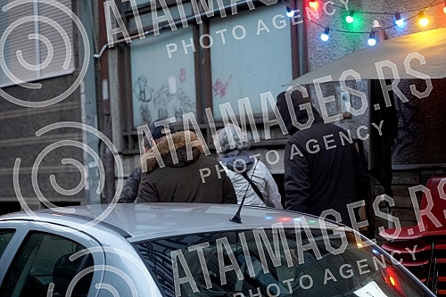 Activists Aida Corovic and Jelena Jacimovic Jachim threw eggs at a mural by Ratko Mladic, painted on the corner of Njegoseva and Aleksa Nenadovic.Aktivistkinje Aida Corovic i Jelena Jacimovic Jachim gadjale su jajima mural Ratka Mladica, koji je os