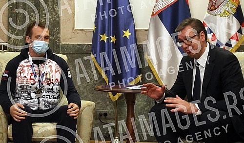 The President of the Republic of Serbia, Aleksandar Vucic, met with the winner of the bronze medal at the World Boxing Championship, Vladimir Mironcikov, and the delegation of the Boxing Association of Serbia. Predsednik Republike Srbije Aleksandar