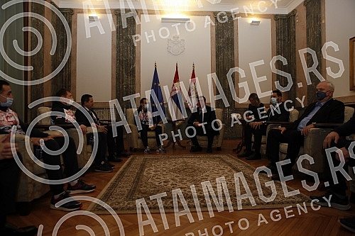 The President of the Republic of Serbia, Aleksandar Vucic, met with the winner of the bronze medal at the World Boxing Championship, Vladimir Mironcikov, and the delegation of the Boxing Association of Serbia. Predsednik Republike Srbije Aleksandar