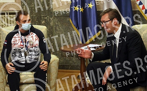 The President of the Republic of Serbia, Aleksandar Vucic, met with the winner of the bronze medal at the World Boxing Championship, Vladimir Mironcikov, and the delegation of the Boxing Association of Serbia. Predsednik Republike Srbije Aleksandar