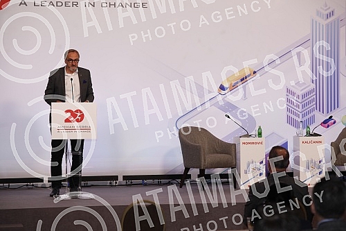 Minister of Construction, Transport and Infrastructure Tomislav Momirovic, US Ambassador Anthony Godfrey and AmCham President Zoran Petrovic spoke at the Hyatt Hotel at the business talks of the American Chamber of Commerce in Serbia (AmCham).U hot