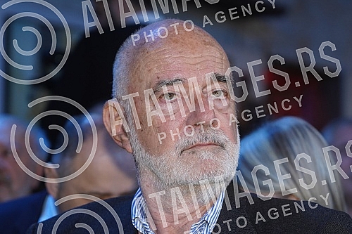 The United for the Victory of Serbia Coalition held a convention in Dorcol Platz, at which it presented the list 