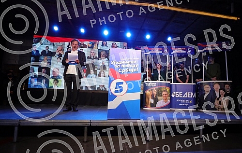 The United for the Victory of Serbia Coalition held a convention in Dorcol Platz, at which it presented the list 