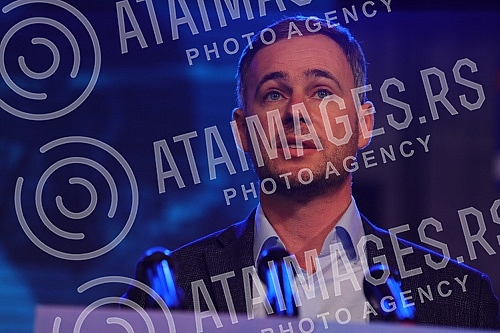 The United for the Victory of Serbia Coalition held a convention in Dorcol Platz, at which it presented the list 