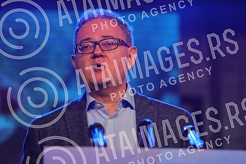 The United for the Victory of Serbia Coalition held a convention in Dorcol Platz, at which it presented the list 