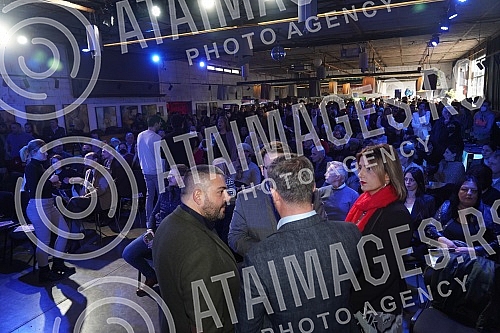 The United for the Victory of Serbia Coalition held a convention in Dorcol Platz, at which it presented the list 