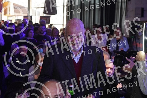 The United for the Victory of Serbia Coalition held a convention in Dorcol Platz, at which it presented the list 