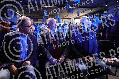 The United for the Victory of Serbia Coalition held a convention in Dorcol Platz, at which it presented the list 