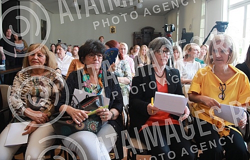A press conference was held at the Ethnographic Museum to present the results of the first national survey on violence against women and girls in public space in Serbia.U Etnografskom muzeju je odrzana konferencija za medije na kojoj su predstavlje