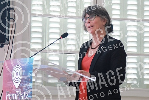 A press conference was held at the Ethnographic Museum to present the results of the first national survey on violence against women and girls in public space in Serbia.U Etnografskom muzeju je odrzana konferencija za medije na kojoj su predstavlje