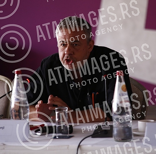 The European Union as a strategic choice conference was held at the Zira Hotel - the experiences of Serbia and Romania.U hotelu Zira odrzana je konferencija Evropska unija kao strateski izbor - iskustva Srbije i Rumunije