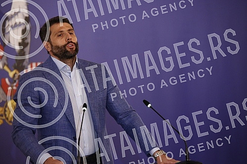The mayor of Belgrade, Aleksandar Sapic, held the first regular press conference.Gradonacelnik Beograda Aleksandar Sapic odrzao je Prvu redovnu konferenciju za novinare. 