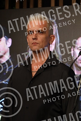 The press conference of the Osvajaci band from Kragujevac was held at the Lisbon club in the mts Dvorana.Konferencija za novinare kragujevackog benda Osvajaci odrzana je u klubu Lisabon u mts Dvorani.