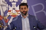 The mayor of Belgrade, Aleksandar Sapic, held the first regular press conference.Gradonacelnik Beograda Aleksandar Sapic odrzao je Prvu redovnu konferenciju za novinare. 