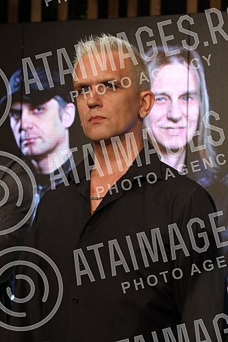 The press conference of the Osvajaci band from Kragujevac was held at the Lisbon club in the mts Dvorana.Konferencija za novinare kragujevackog benda Osvajaci odrzana je u klubu Lisabon u mts Dvorani.