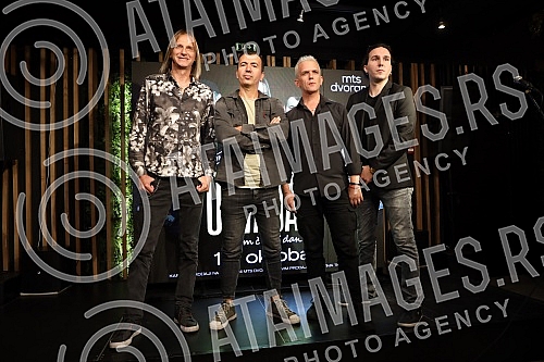 The press conference of the Osvajaci band from Kragujevac was held at the Lisbon club in the mts Dvorana.Konferencija za novinare kragujevackog benda Osvajaci odrzana je u klubu Lisabon u mts Dvorani.