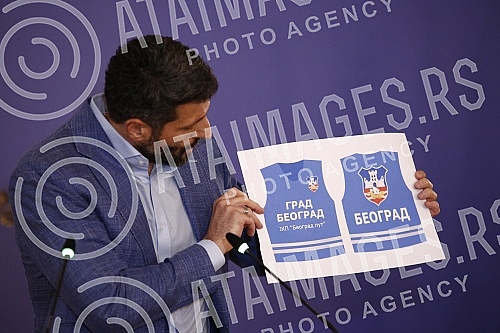 The mayor of Belgrade, Aleksandar Sapic, held the first regular press conference.Gradonacelnik Beograda Aleksandar Sapic odrzao je Prvu redovnu konferenciju za novinare. 