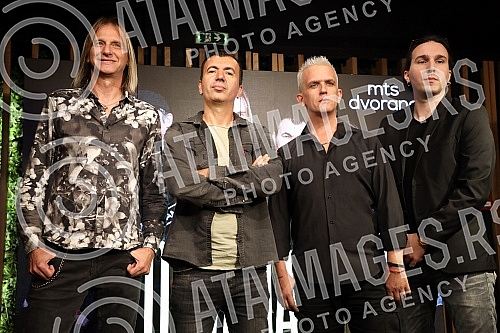 The press conference of the Osvajaci band from Kragujevac was held at the Lisbon club in the mts Dvorana.Konferencija za novinare kragujevackog benda Osvajaci odrzana je u klubu Lisabon u mts Dvorani.